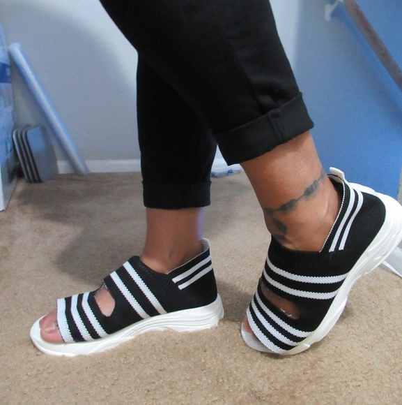 Ladies shoes Size 8 - Picture 5 of 6